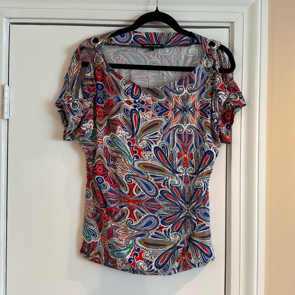 Cable & Gauge Colorful Paisley Women's Top Open shoulder. Size M Great condition